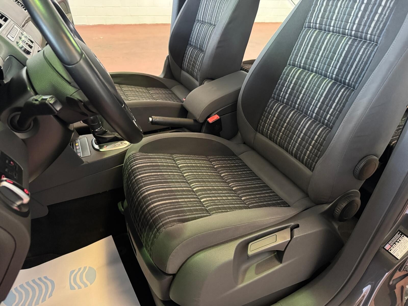 VOLKSWAGEN TOURAN CROSS 7 PLAZAS 2.0 TDI 140 CV DSG