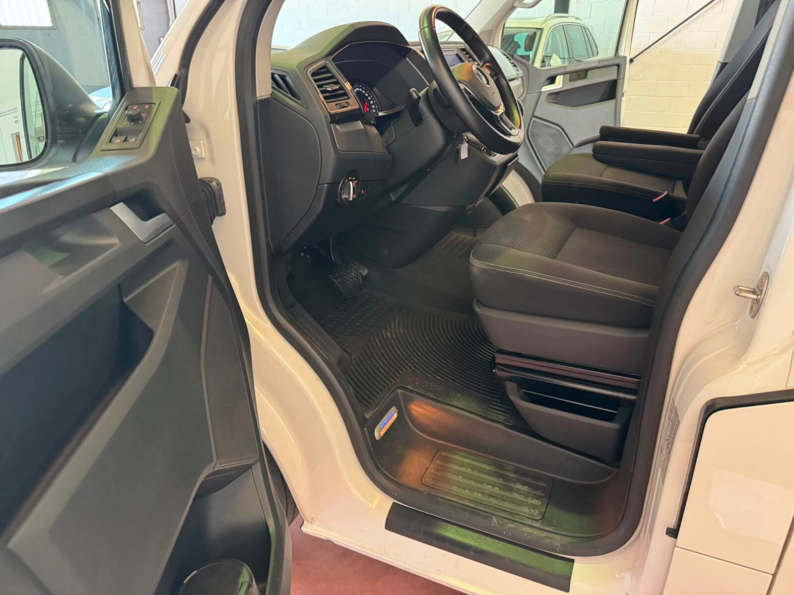 VOLKSWAGEN MULTIVAN T6 OUTDOOR 2.0 TDI 150 CV DSG7