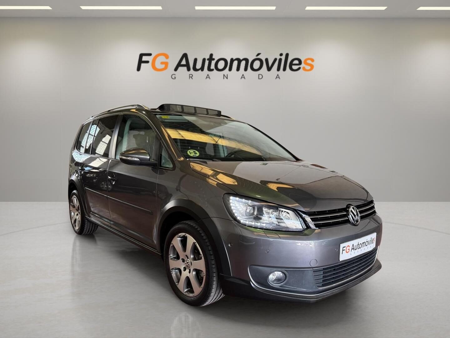 VOLKSWAGEN TOURAN CROSS 7 PLAZAS 2.0 TDI 140 CV DSG