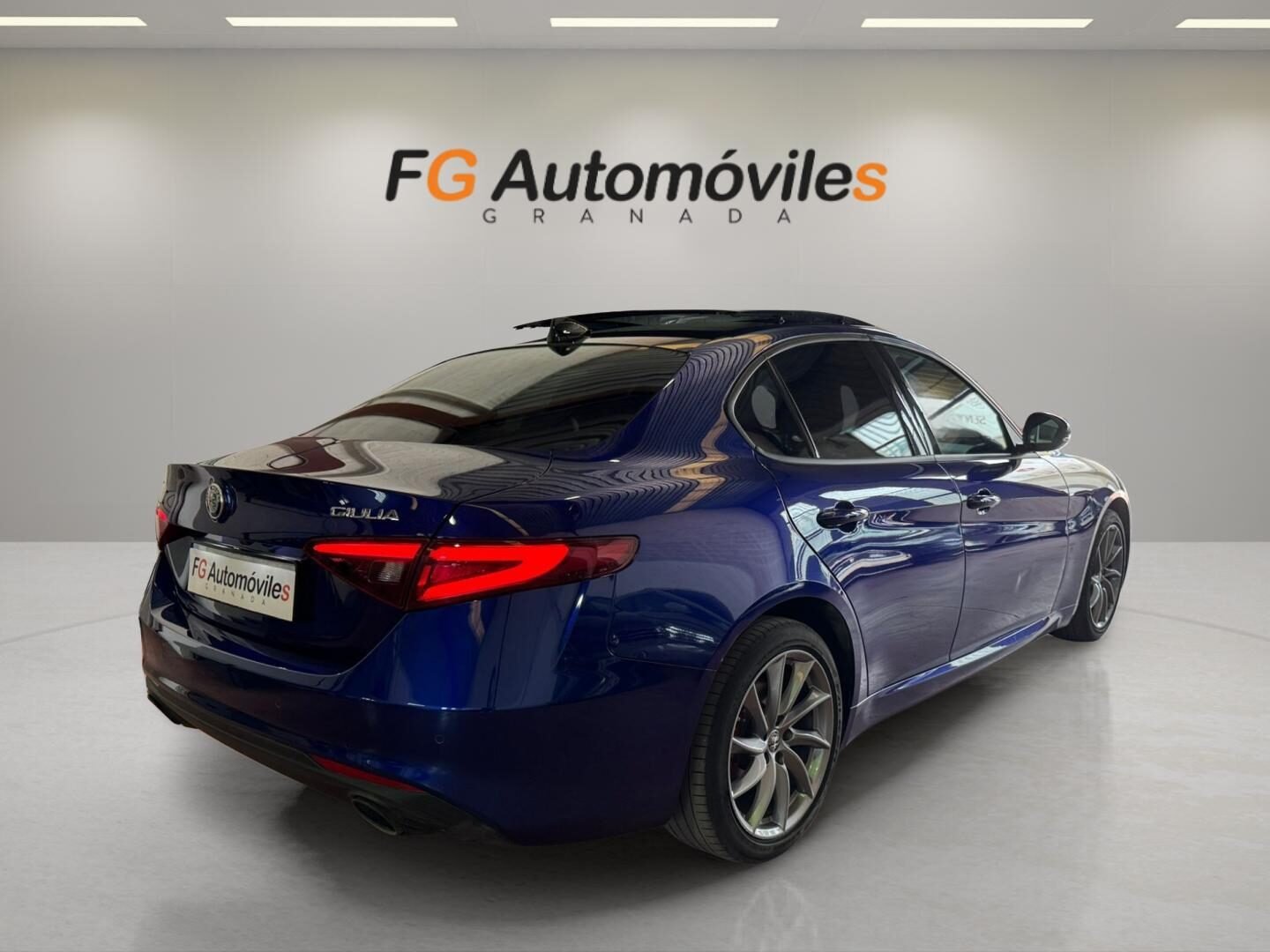 ALFA ROMEO GIULIA SPRINT RWD 2.0 TURBO 200 CV Automático