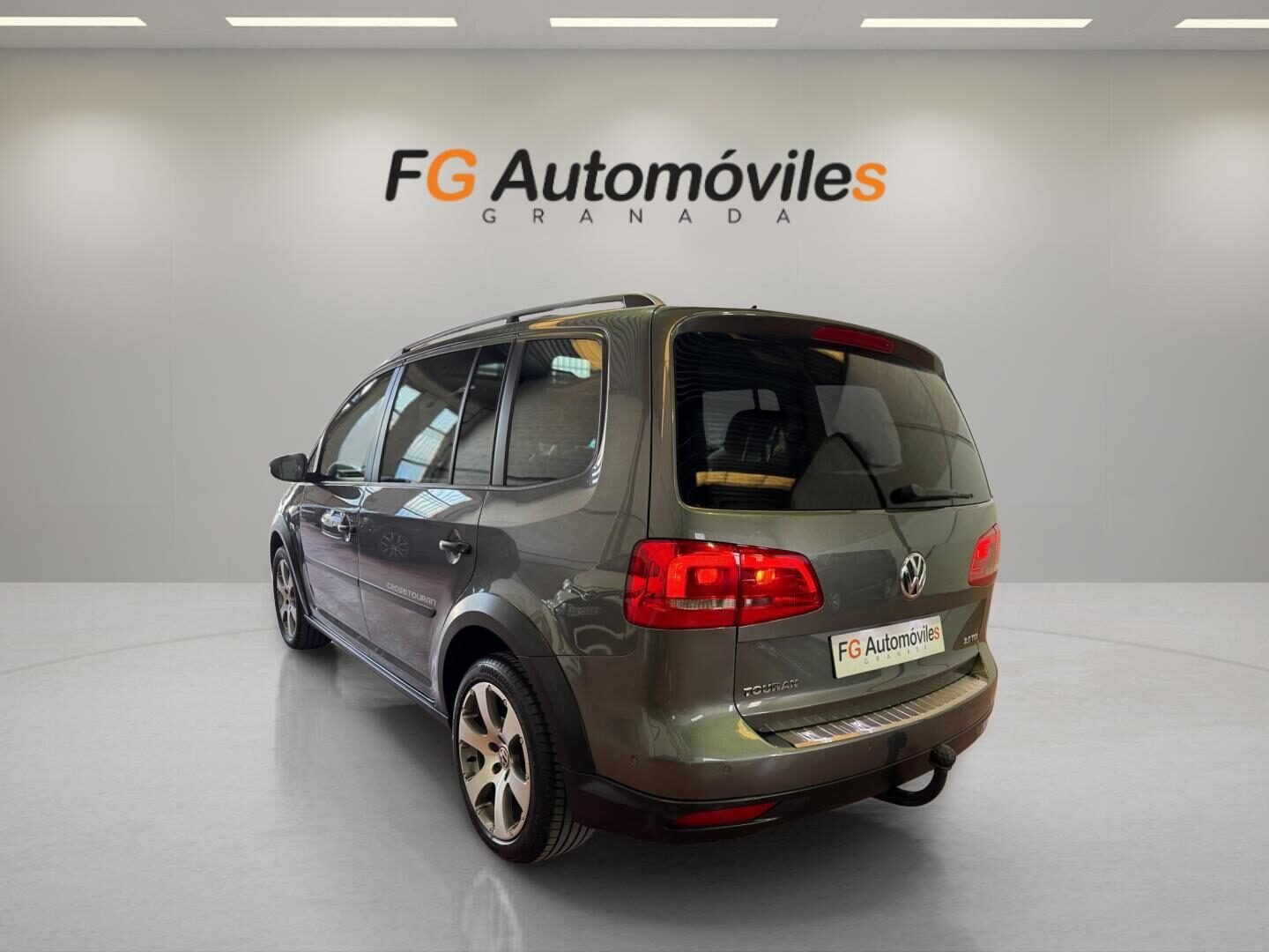 VOLKSWAGEN TOURAN CROSS 7 PLAZAS 2.0 TDI 140 CV DSG