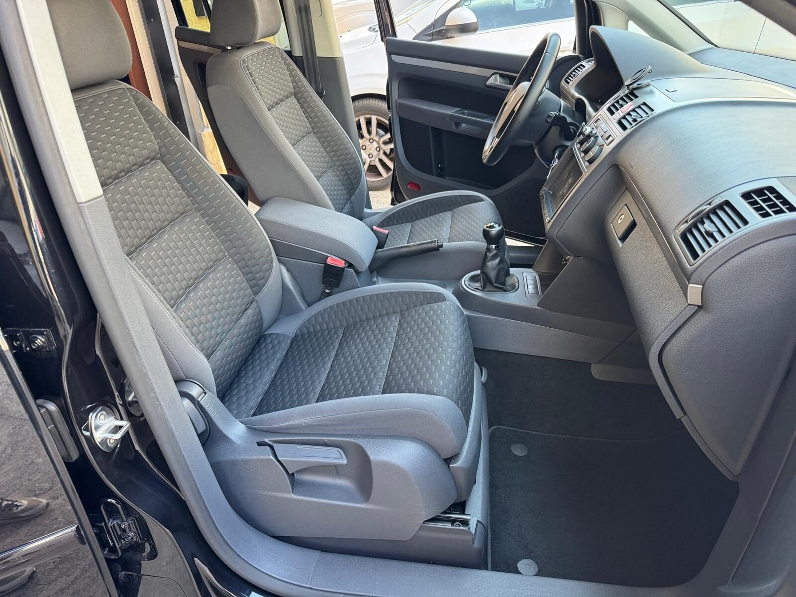 VOLKSWAGEN TRAVELLER 2.0 TDI 140 CV 5 PLAZAS