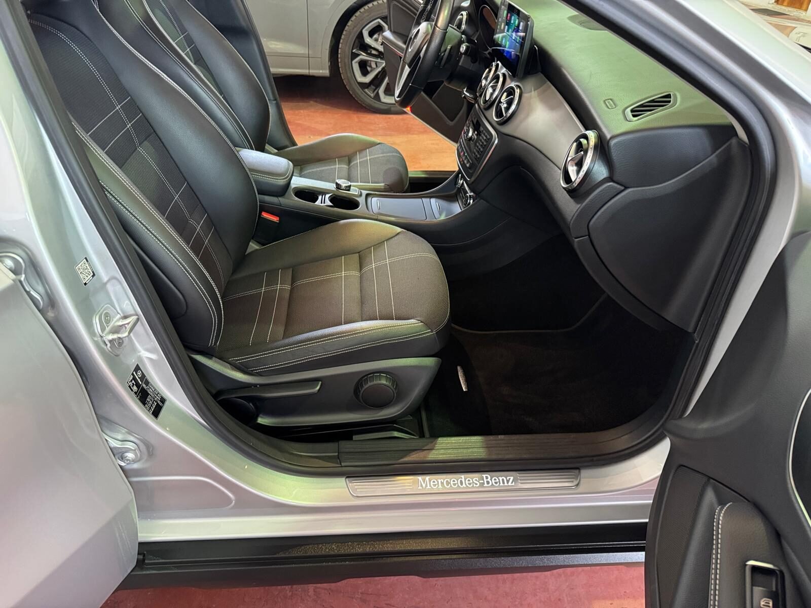 MERCEDES-BENZ GLA AMG Line 220d 170 CV 4Matic 7G-DCT Automático