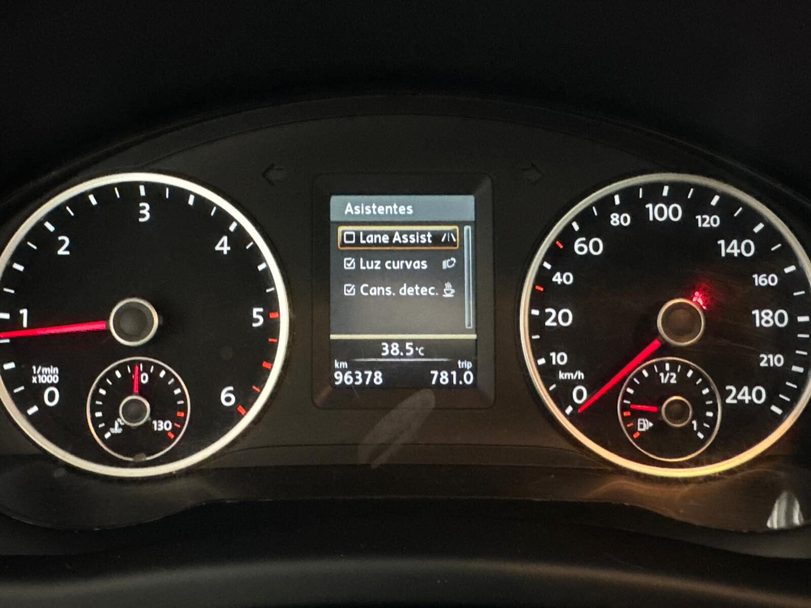 VOLKSWAGEN TIGUAN COUNTRY 4MOTION(4X4) 2.0 TDI 140 CV