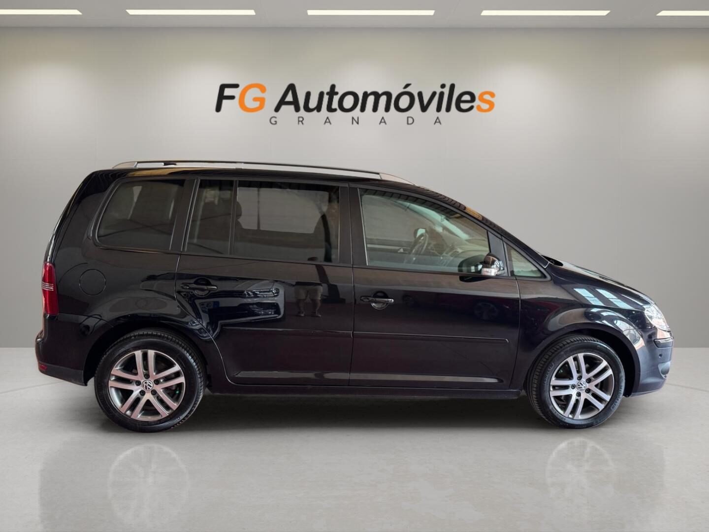 VOLKSWAGEN TRAVELLER 2.0 TDI 140 CV 5 PLAZAS