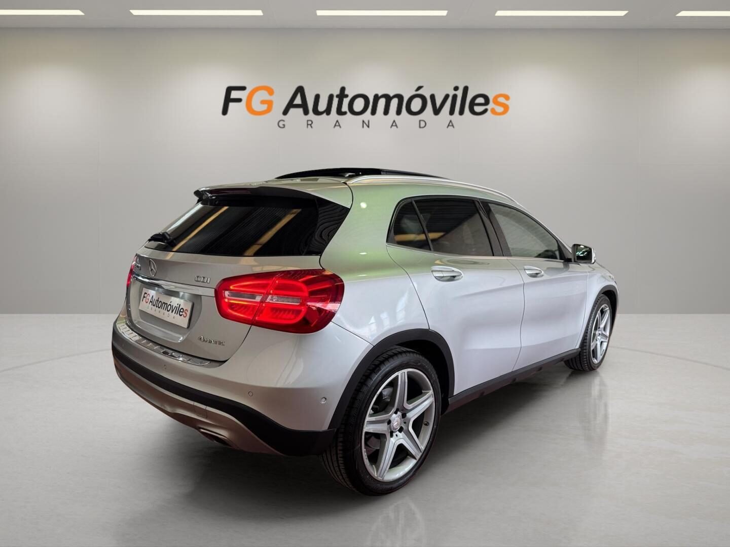 MERCEDES-BENZ GLA AMG Line 220d 170 CV 4Matic 7G-DCT Automático