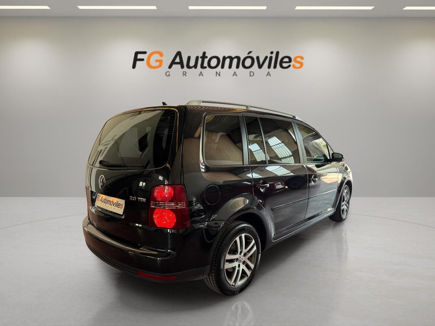 VOLKSWAGEN TRAVELLER 2.0 TDI 140 CV 5 PLAZAS