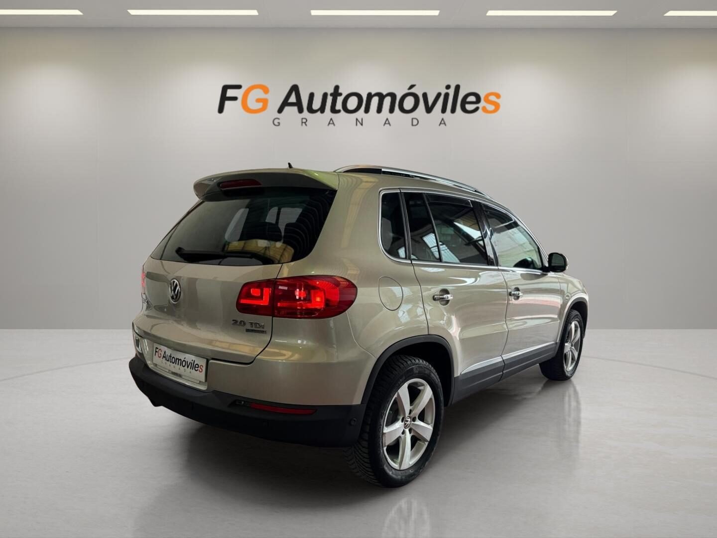 VOLKSWAGEN TIGUAN COUNTRY 4MOTION(4X4) 2.0 TDI 140 CV