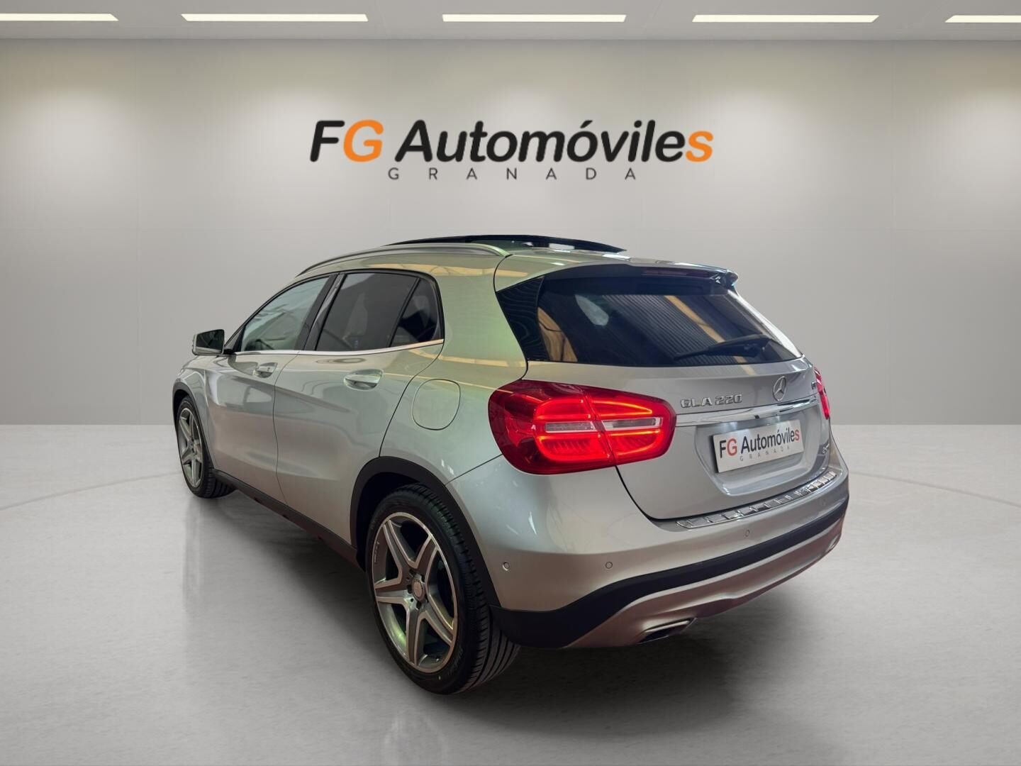 MERCEDES-BENZ GLA AMG Line 220d 170 CV 4Matic 7G-DCT Automático