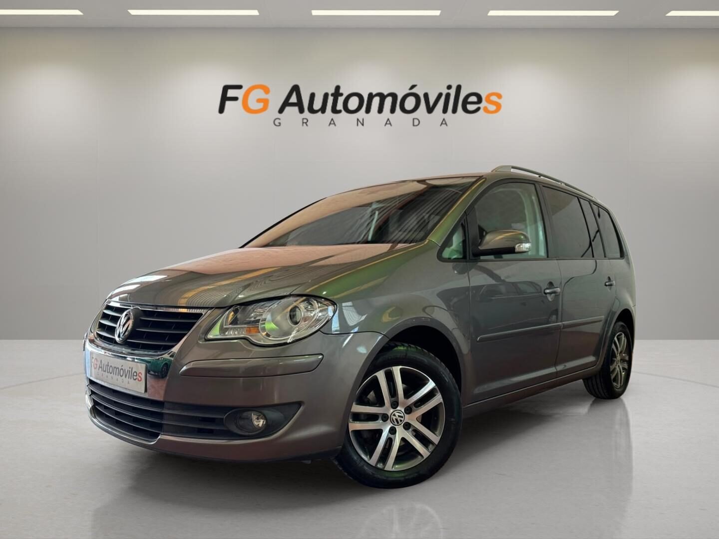 VOLKSWAGEN TOURAN TRAVELLER 2.0 TDI 140 CV 5 PLAZAS