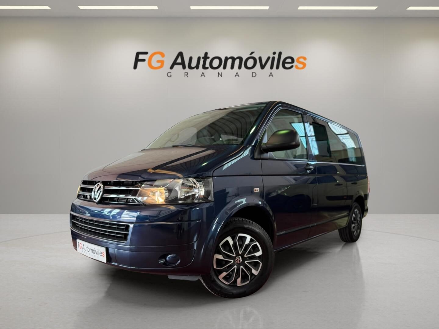 VOLKSWAGEN MULTIVAN T5.1 STARTLINE  2.0 TDI 140 CV DSG7