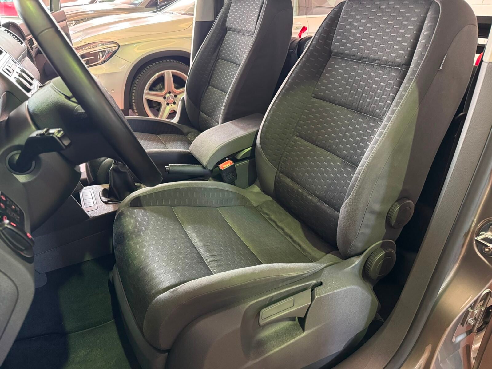 VOLKSWAGEN TOURAN TRAVELLER 2.0 TDI 140 CV 5 PLAZAS