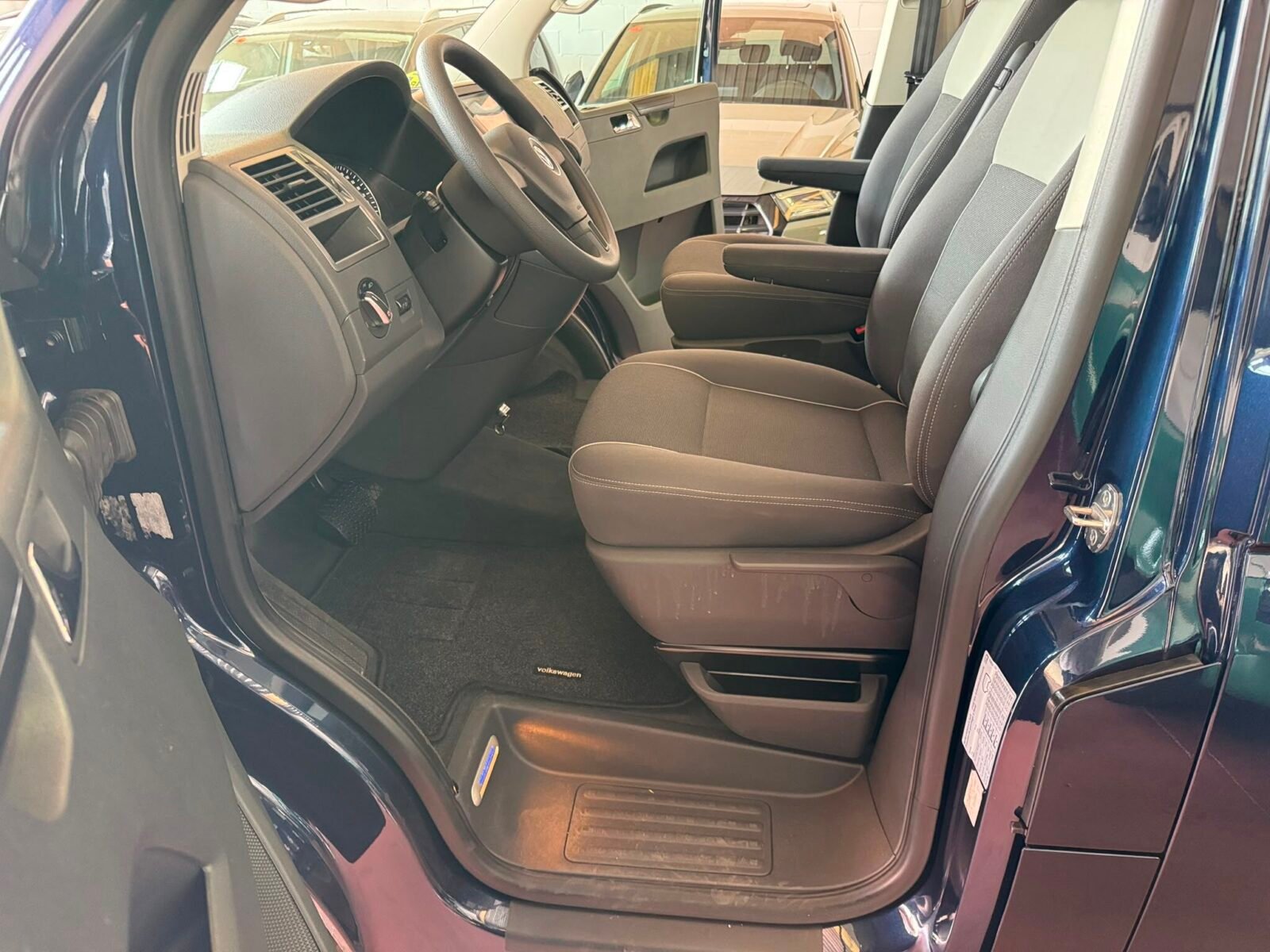 VOLKSWAGEN MULTIVAN T5.1 STARTLINE  2.0 TDI 140 CV DSG7