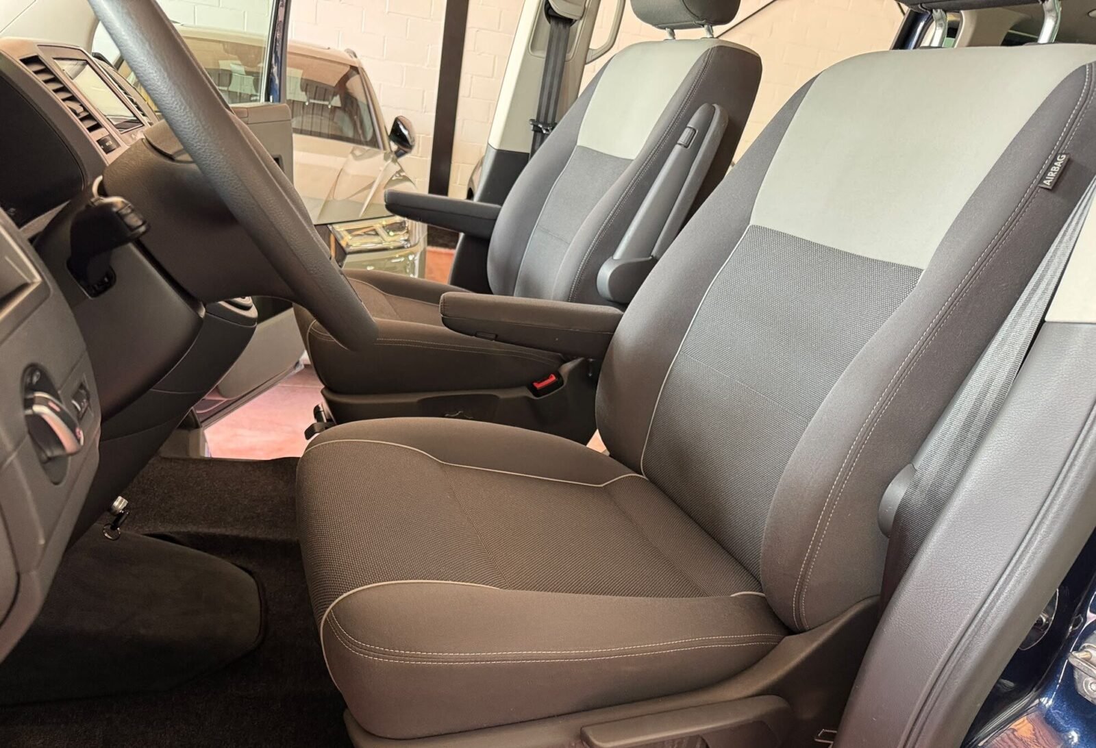 VOLKSWAGEN MULTIVAN T5.1 STARTLINE  2.0 TDI 140 CV DSG7