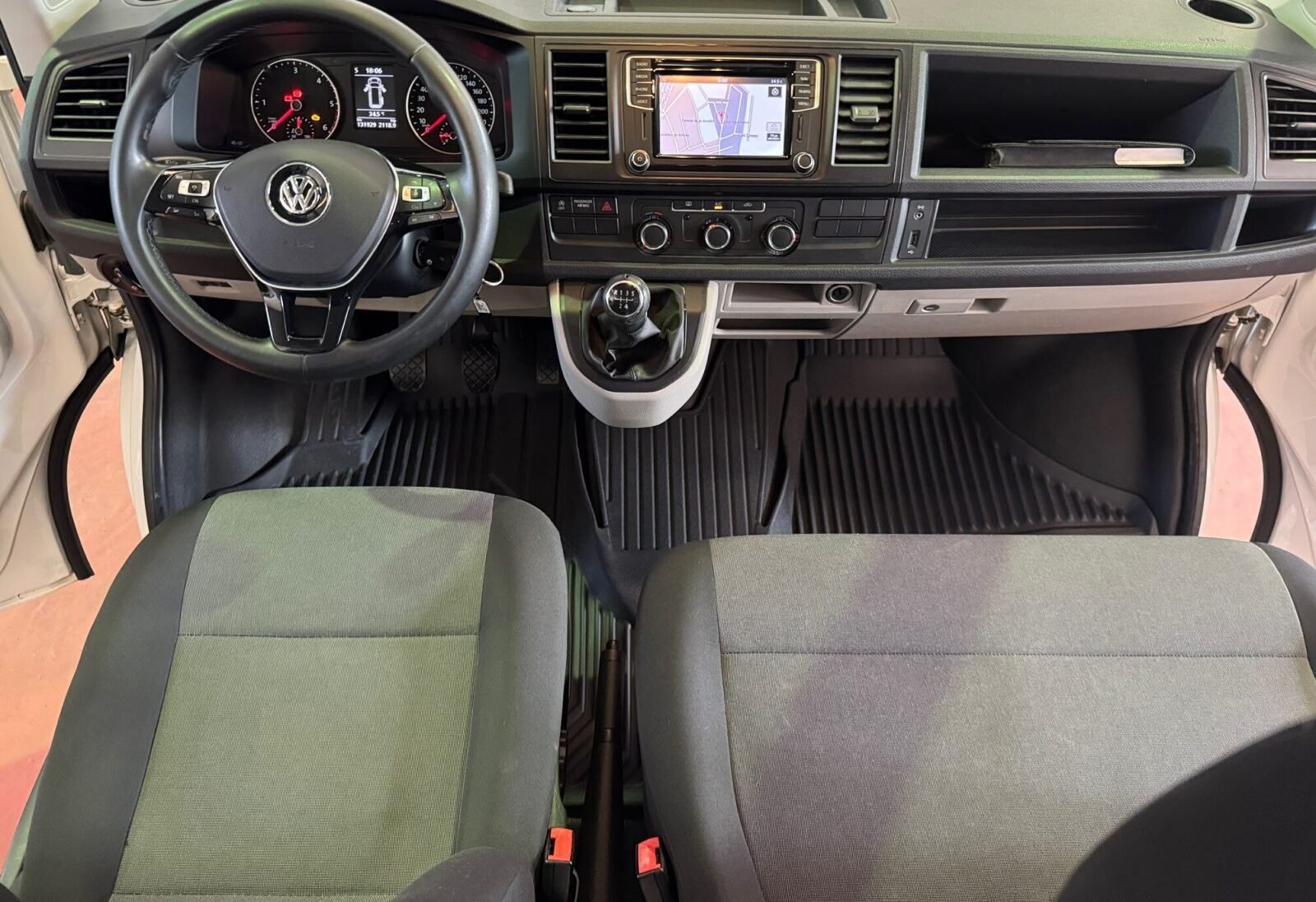 VOLKSWAGEN TRANSPORTER T6 CAJA LARGA 2.0 TDI 102 CV