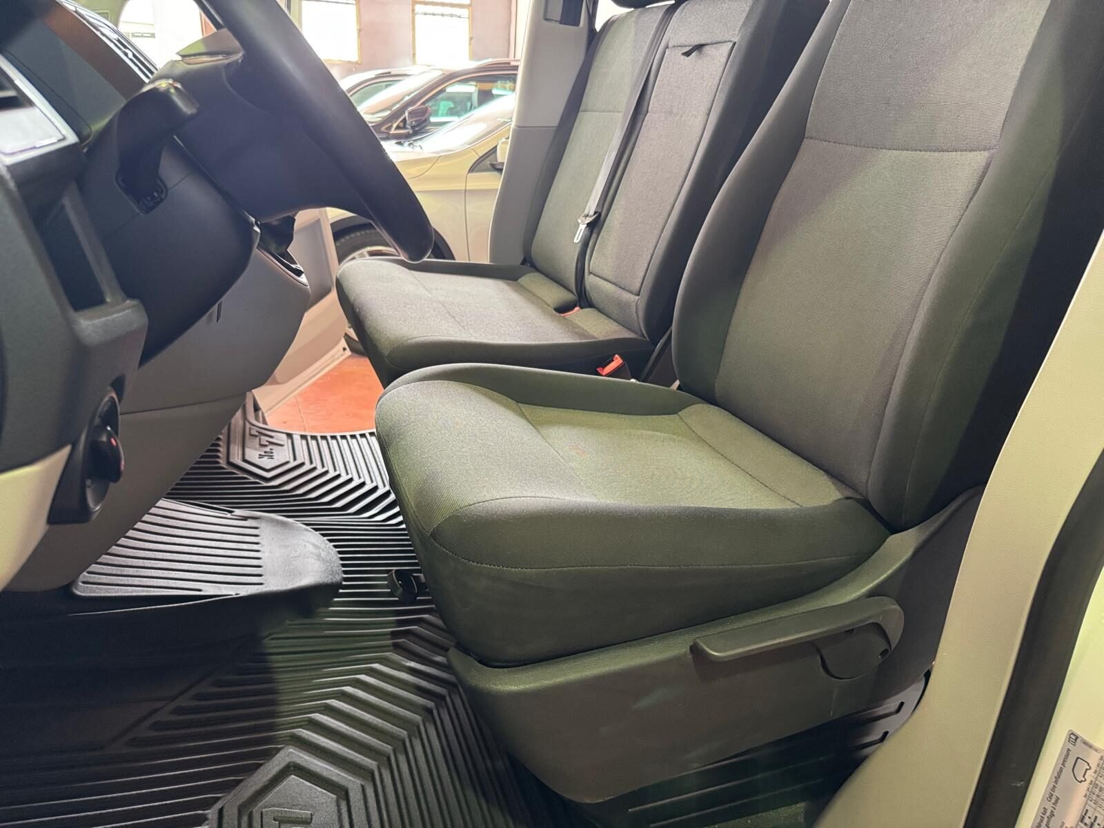 VOLKSWAGEN TRANSPORTER T6 CAJA LARGA 2.0 TDI 102 CV