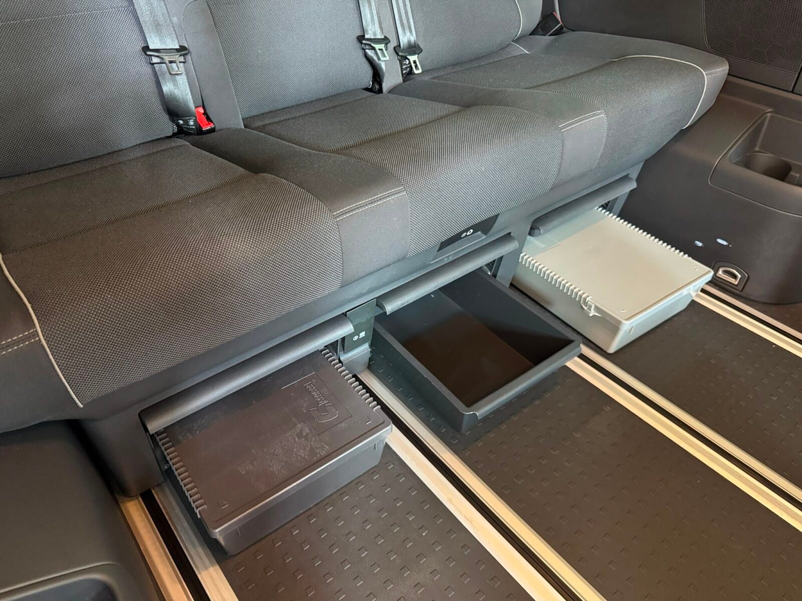 VOLKSWAGEN MULTIVAN T5.1 STARTLINE  2.0 TDI 140 CV DSG7