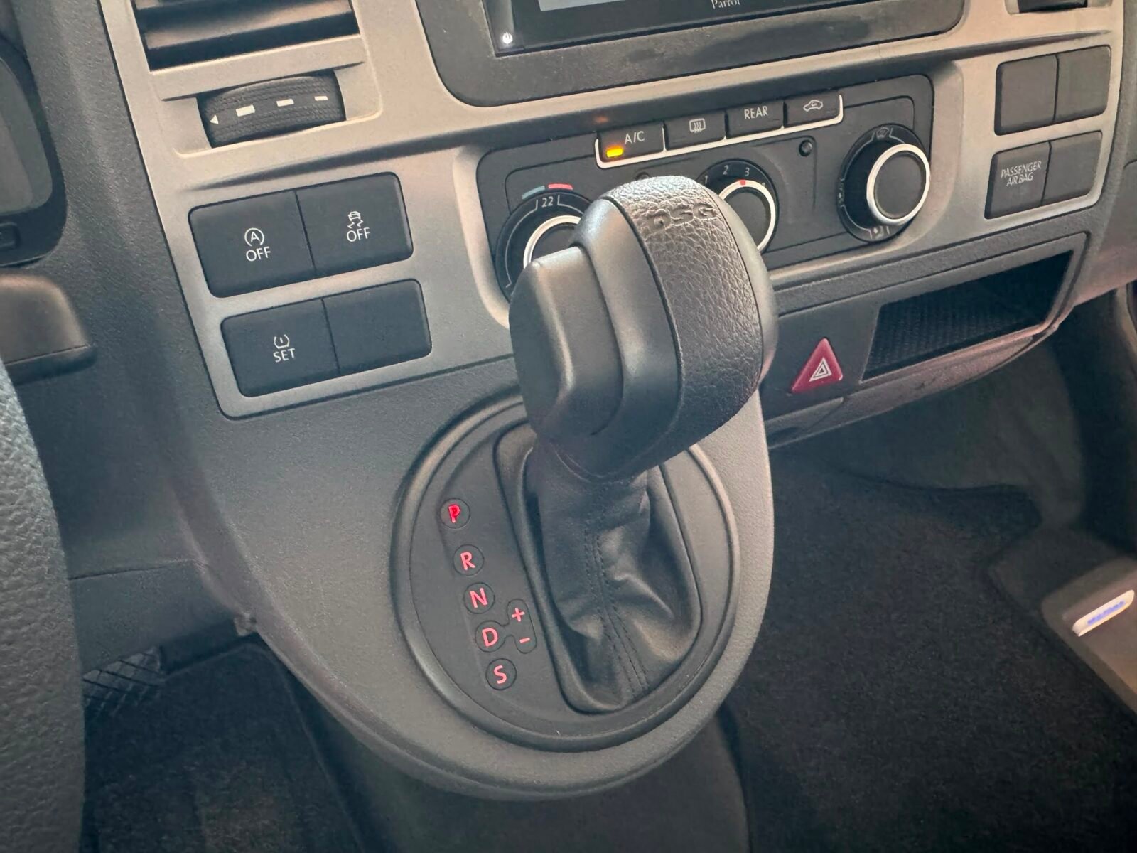 VOLKSWAGEN MULTIVAN T5.1 STARTLINE  2.0 TDI 140 CV DSG7