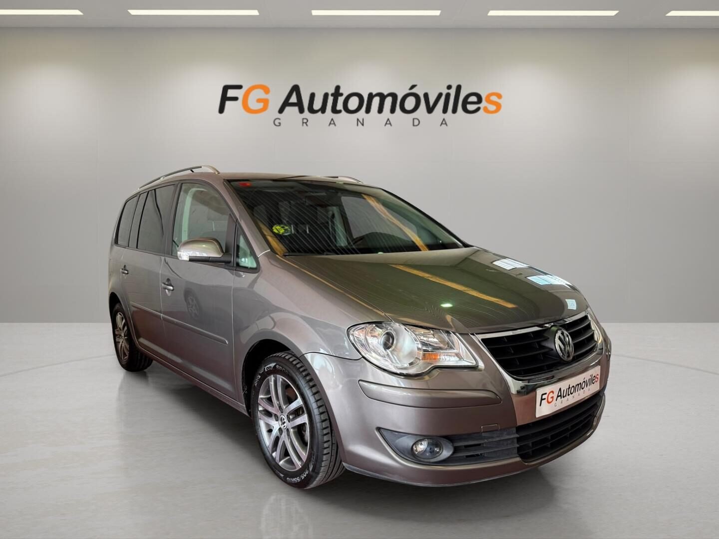 VOLKSWAGEN TOURAN TRAVELLER 2.0 TDI 140 CV 5 PLAZAS