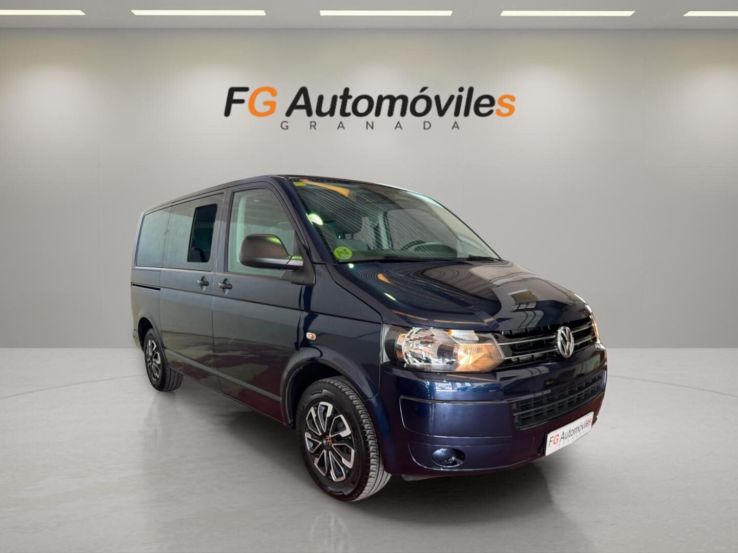 VOLKSWAGEN MULTIVAN T5.1 STARTLINE  2.0 TDI 140 CV DSG7