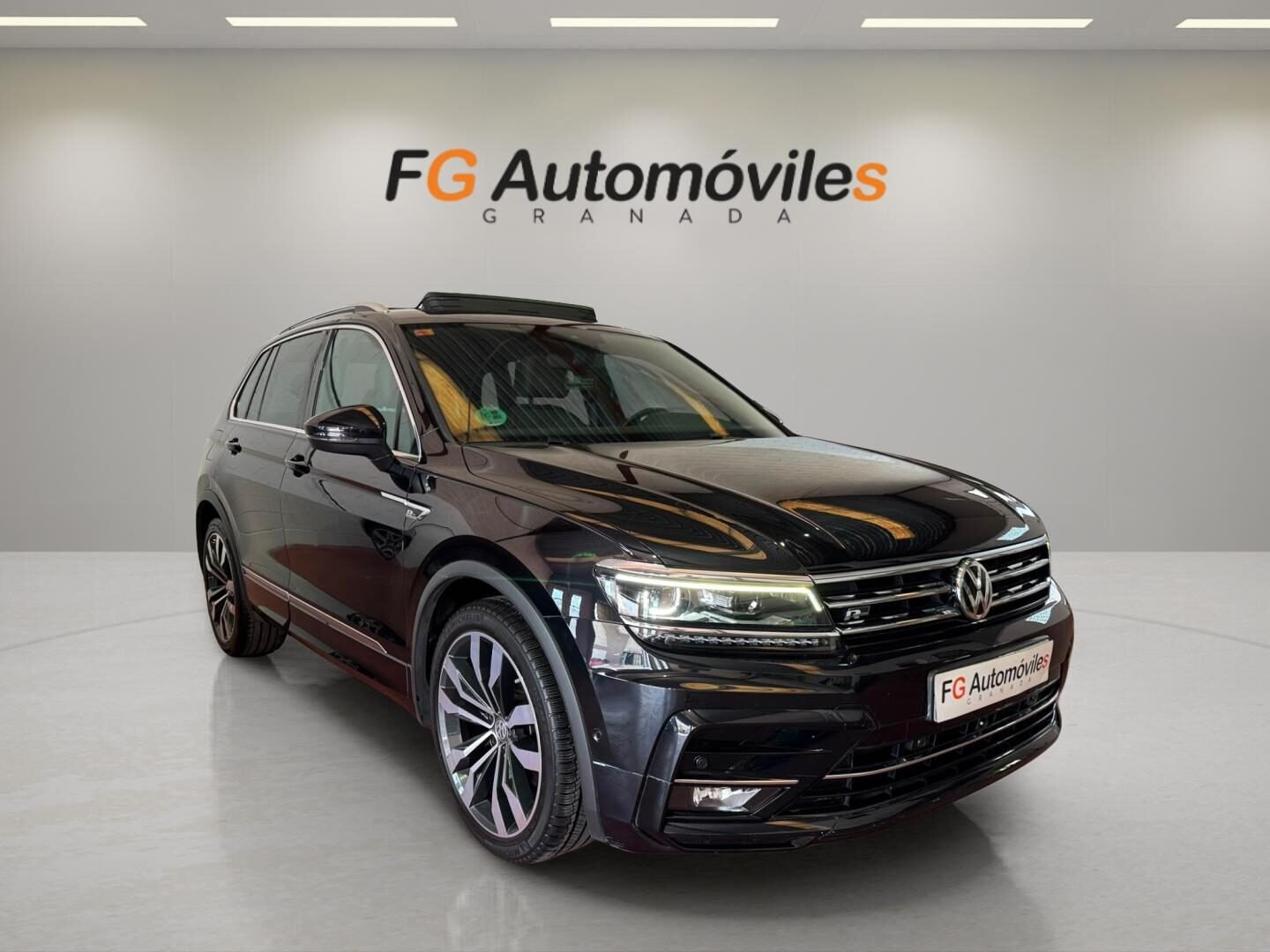 VOLKSWAGEN TIGUAN R-LINE 2.0 TDI 150 CV DSG7