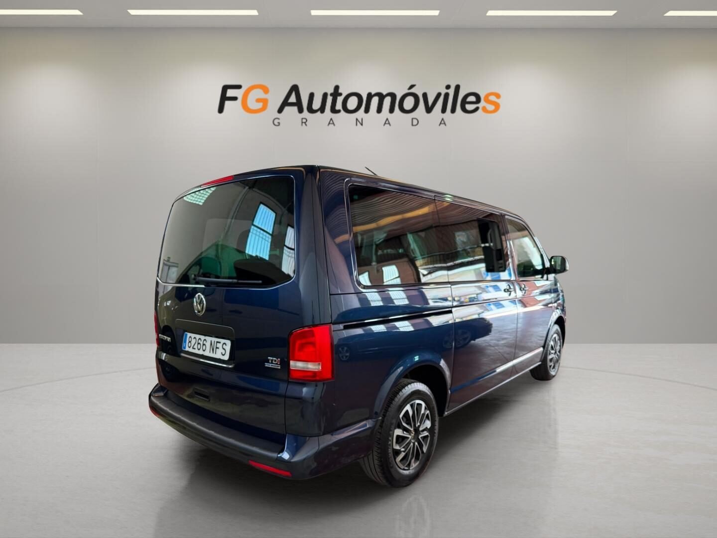VOLKSWAGEN MULTIVAN T5.1 STARTLINE  2.0 TDI 140 CV DSG7