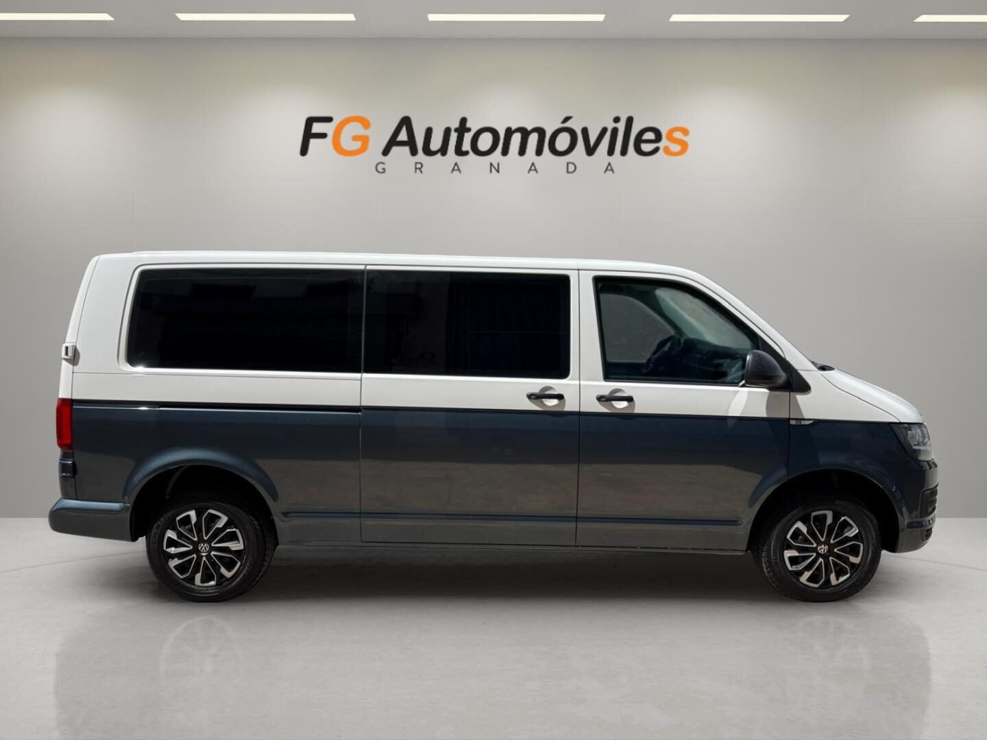 VOLKSWAGEN TRANSPORTER T6 CAJA LARGA 2.0 TDI 102 CV