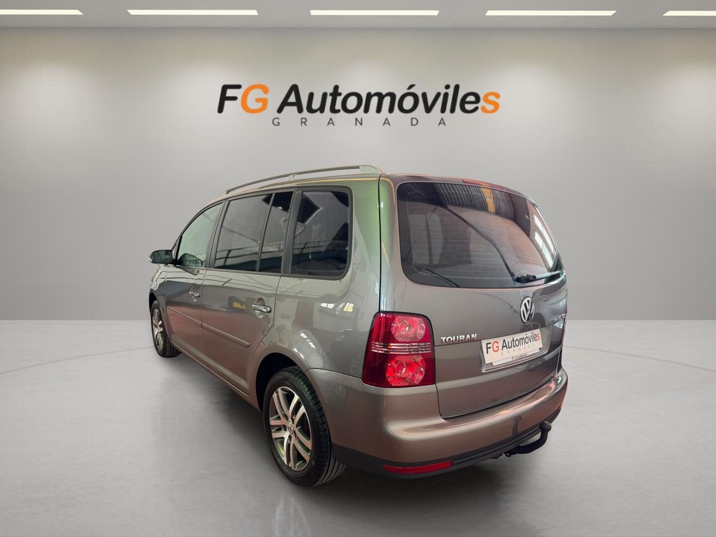 VOLKSWAGEN TOURAN TRAVELLER 2.0 TDI 140 CV 5 PLAZAS