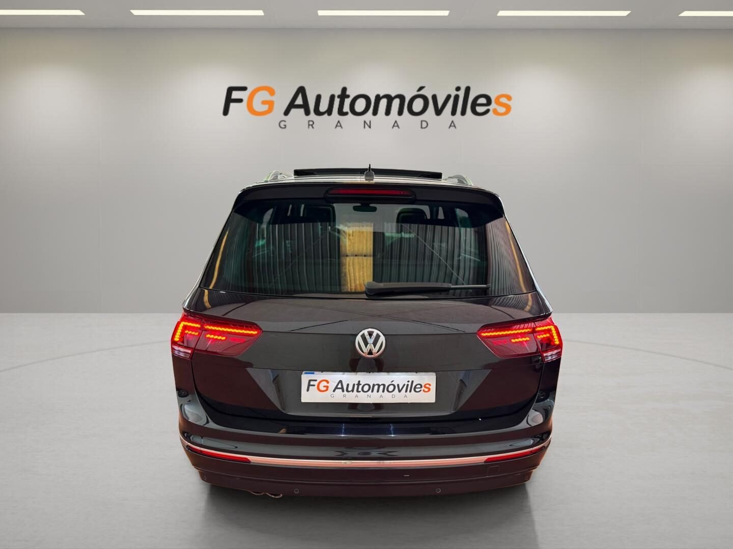 VOLKSWAGEN TIGUAN R-LINE 2.0 TDI 150 CV DSG7