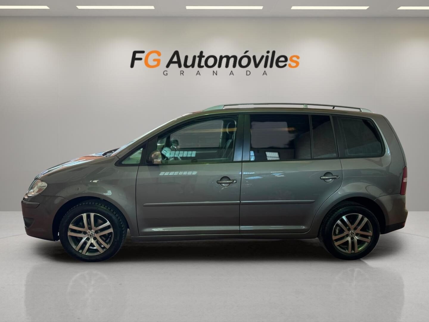 VOLKSWAGEN TOURAN TRAVELLER 2.0 TDI 140 CV 5 PLAZAS
