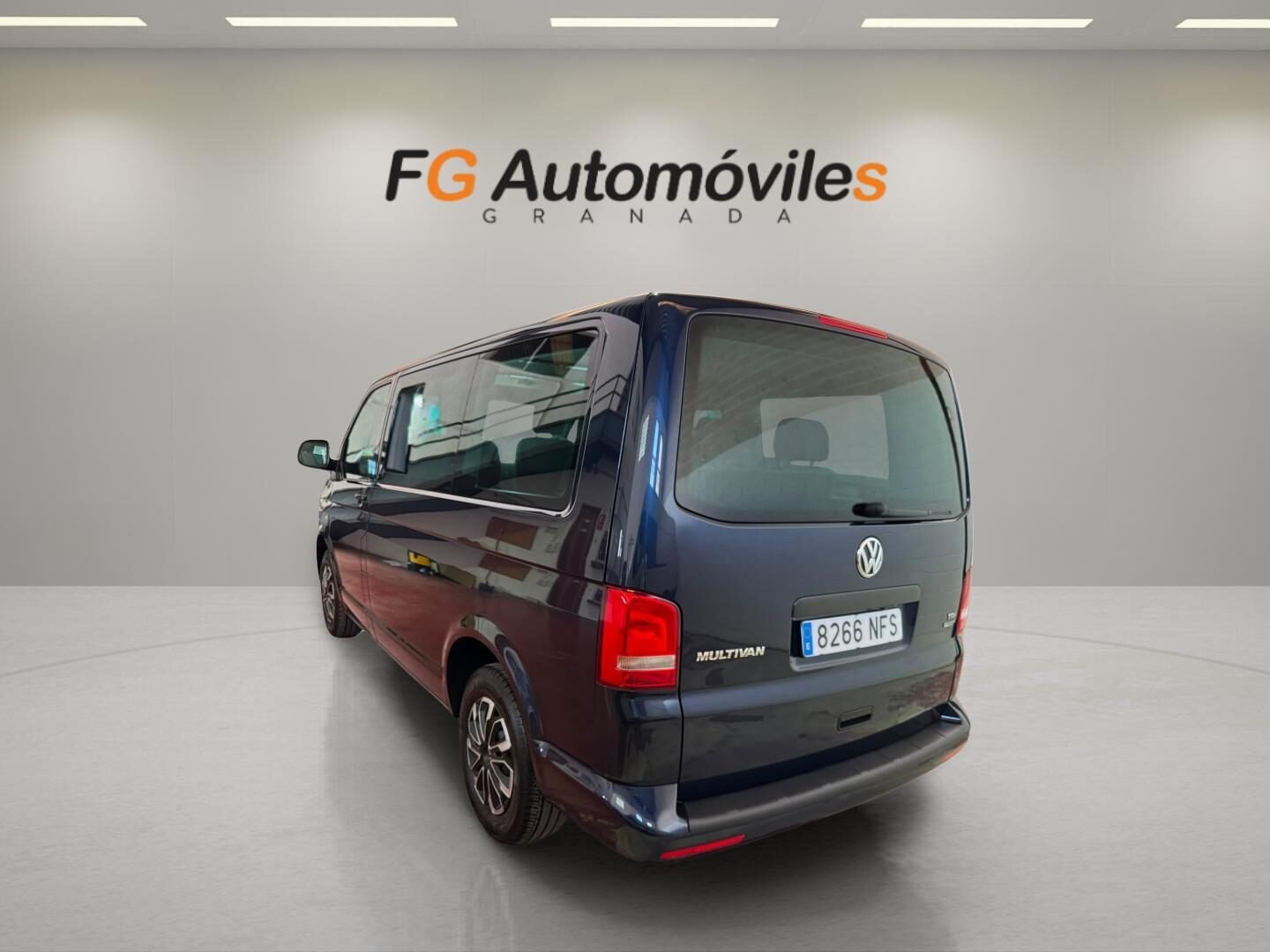 VOLKSWAGEN MULTIVAN T5.1 STARTLINE  2.0 TDI 140 CV DSG7