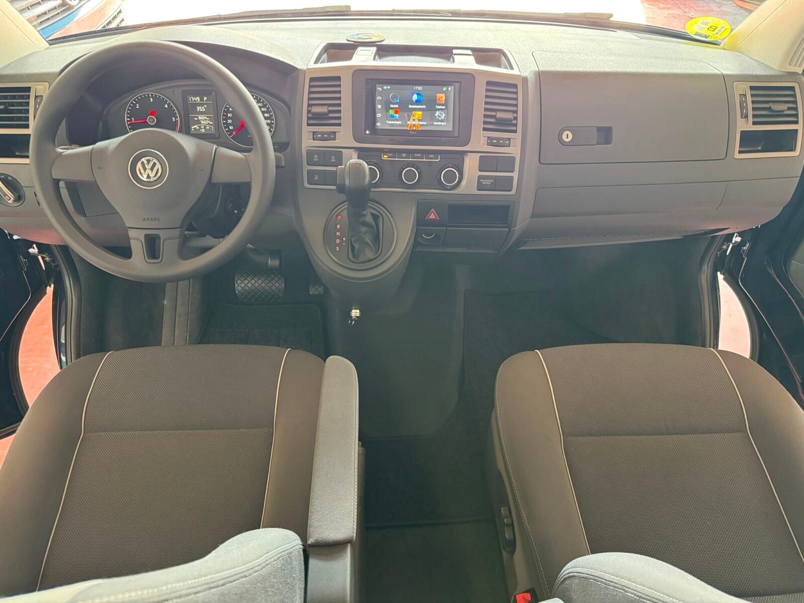VOLKSWAGEN MULTIVAN T5.1 STARTLINE  2.0 TDI 140 CV DSG7