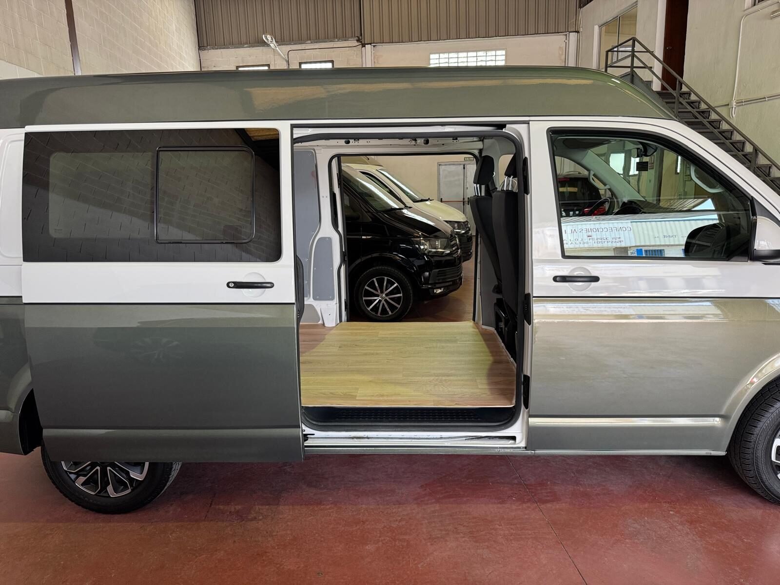 VOLKSWAGEN TRANSPORTER T6 L2H2 2.0 TDI 102 CV