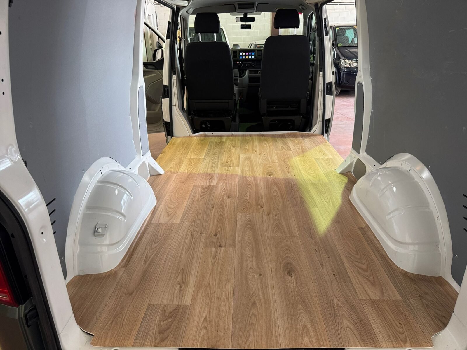 VOLKSWAGEN TRANSPORTER T6 L2H2 2.0 TDI 102 CV