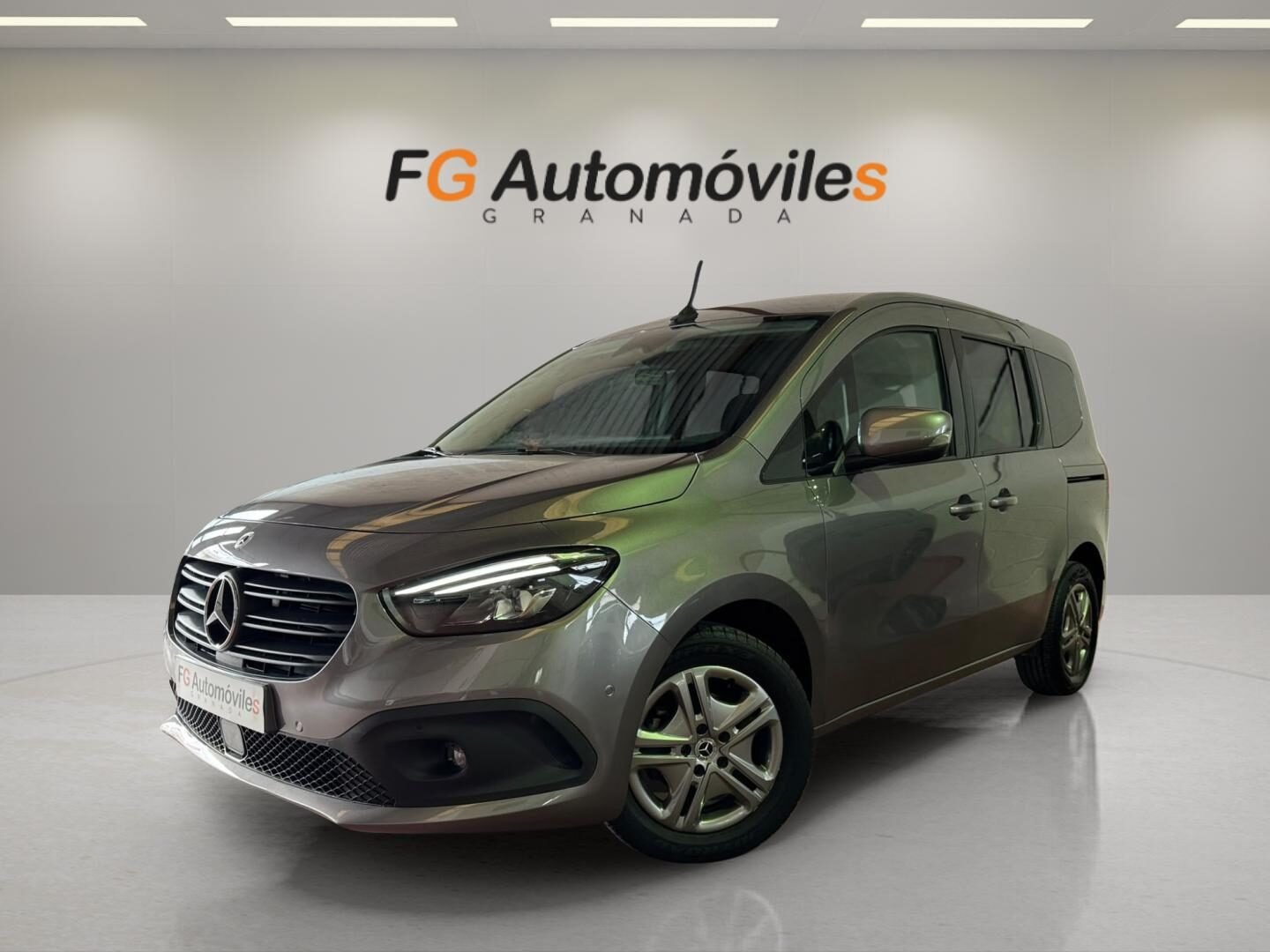 MERCEDES-BENZ CITAN TOURER LARGA 110 CDI