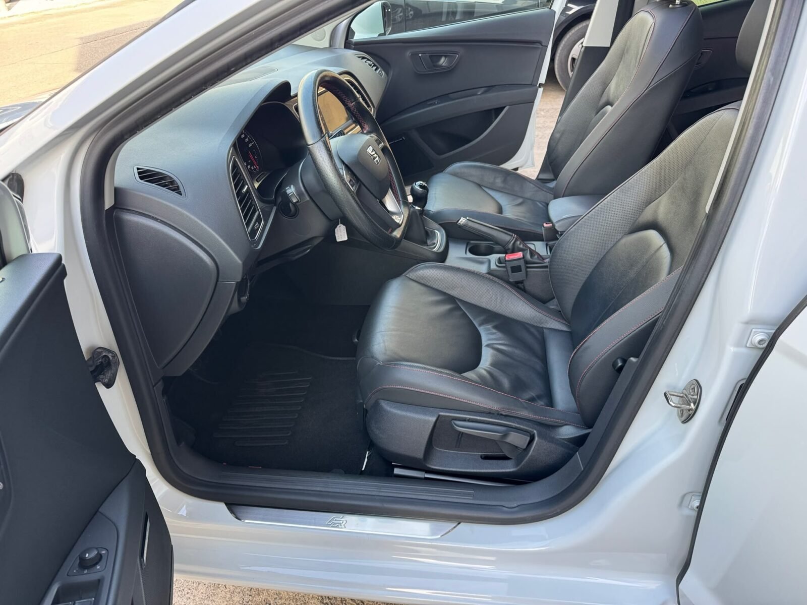 SEAT LEON FR 2.0 TDI 185 CV