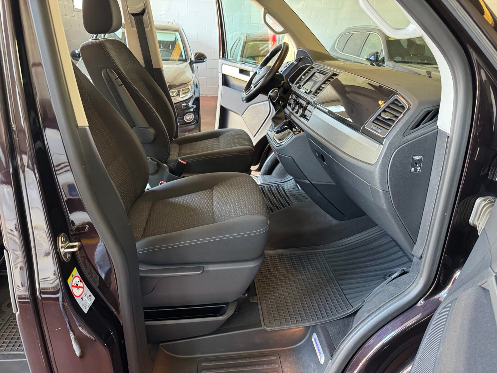 VOLKSWAGEN MULTIVAN COMFORTLINE 7 PLAZAS 2.0 TDI 150 CV DSG7
