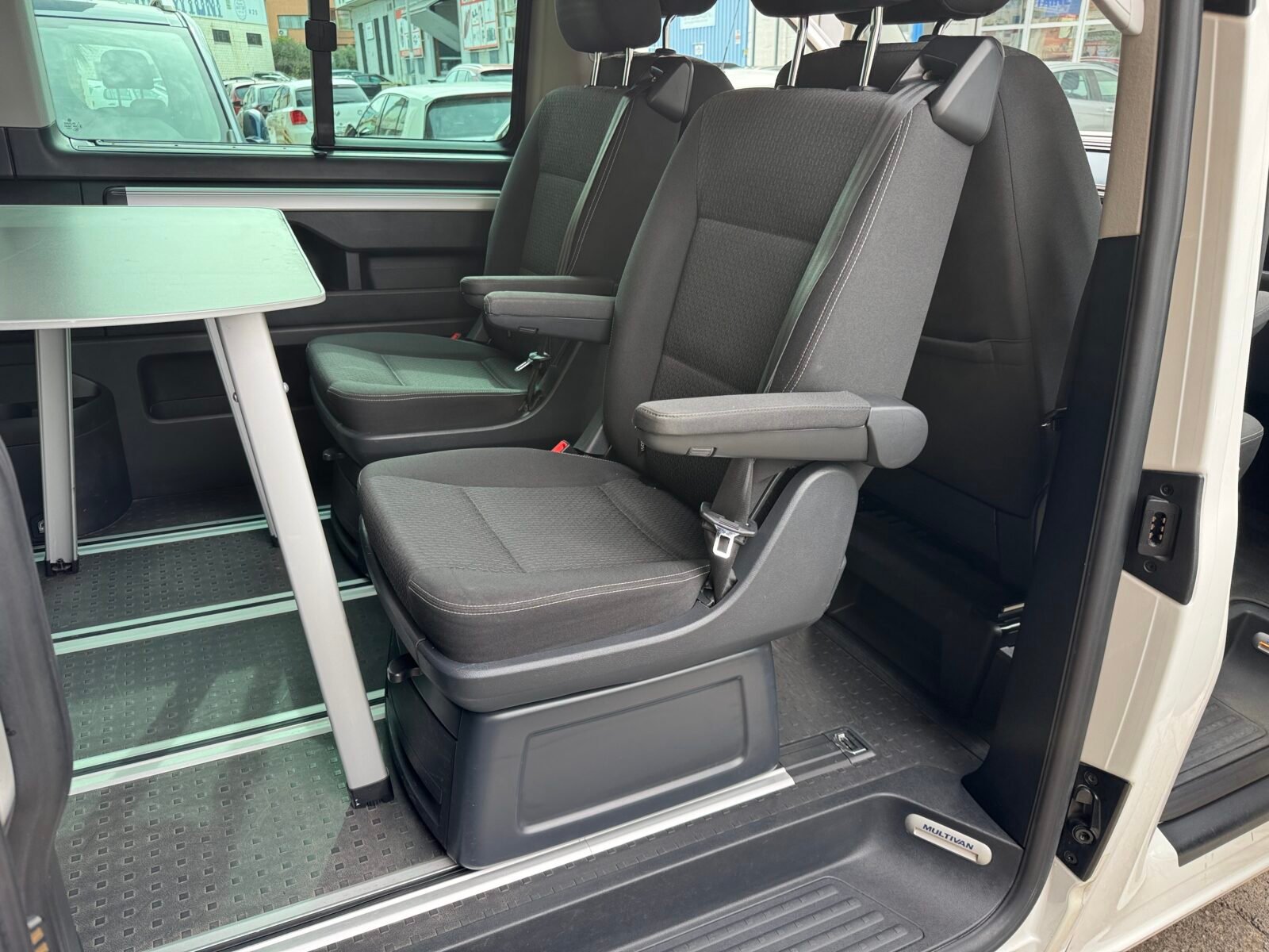 VOLKSWAGEN MULTIVAN OUTDOOR 7 PLAZAS 2.0 TDI 150 CV 