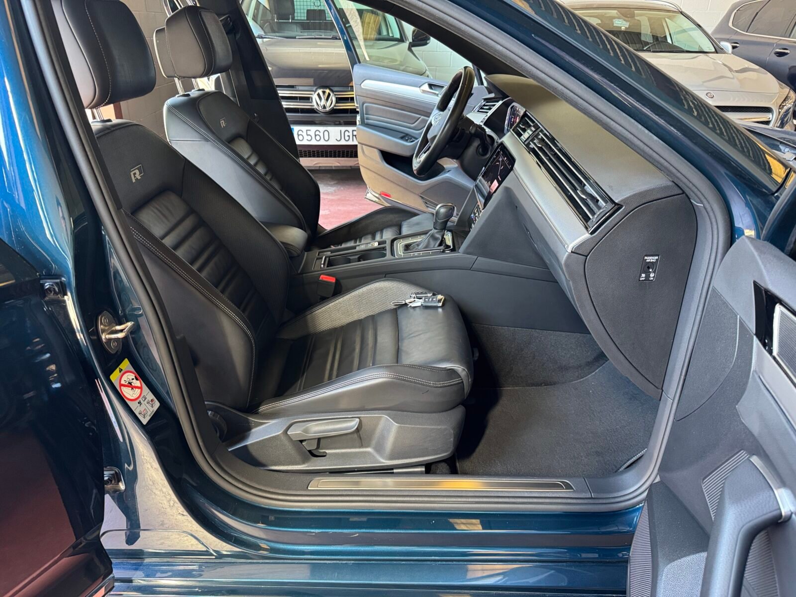 VOLKSWAGEN Passat R-LINE 2.0 TDI 150 CV DSG7