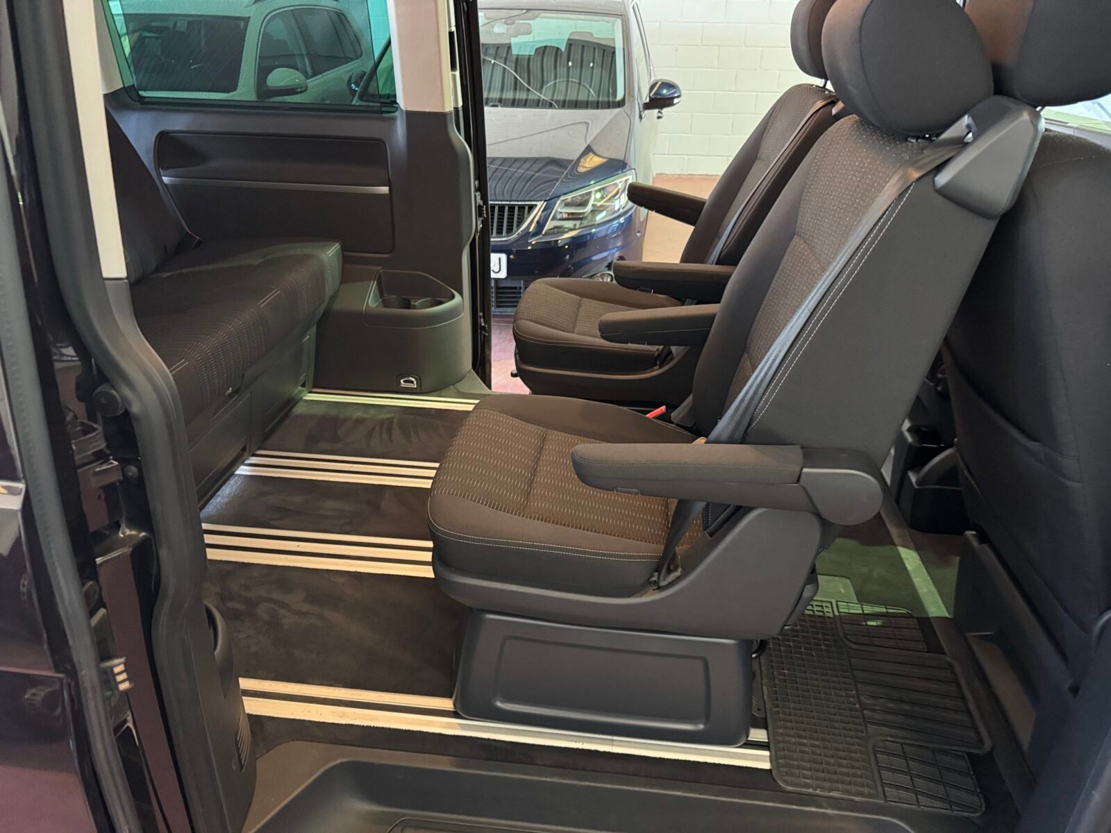 VOLKSWAGEN MULTIVAN COMFORTLINE 7 PLAZAS 2.0 TDI 150 CV DSG7