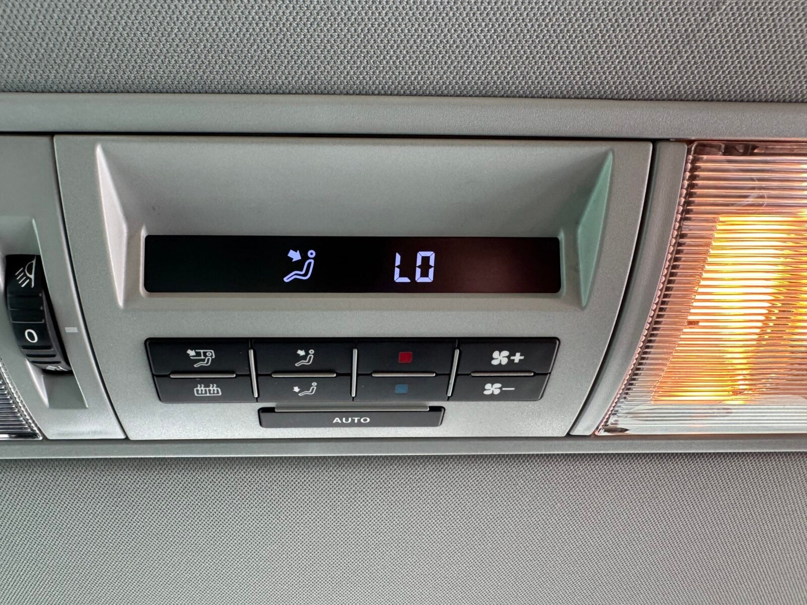 VOLKSWAGEN MULTIVAN OUTDOOR 7 PLAZAS 2.0 TDI 150 CV 