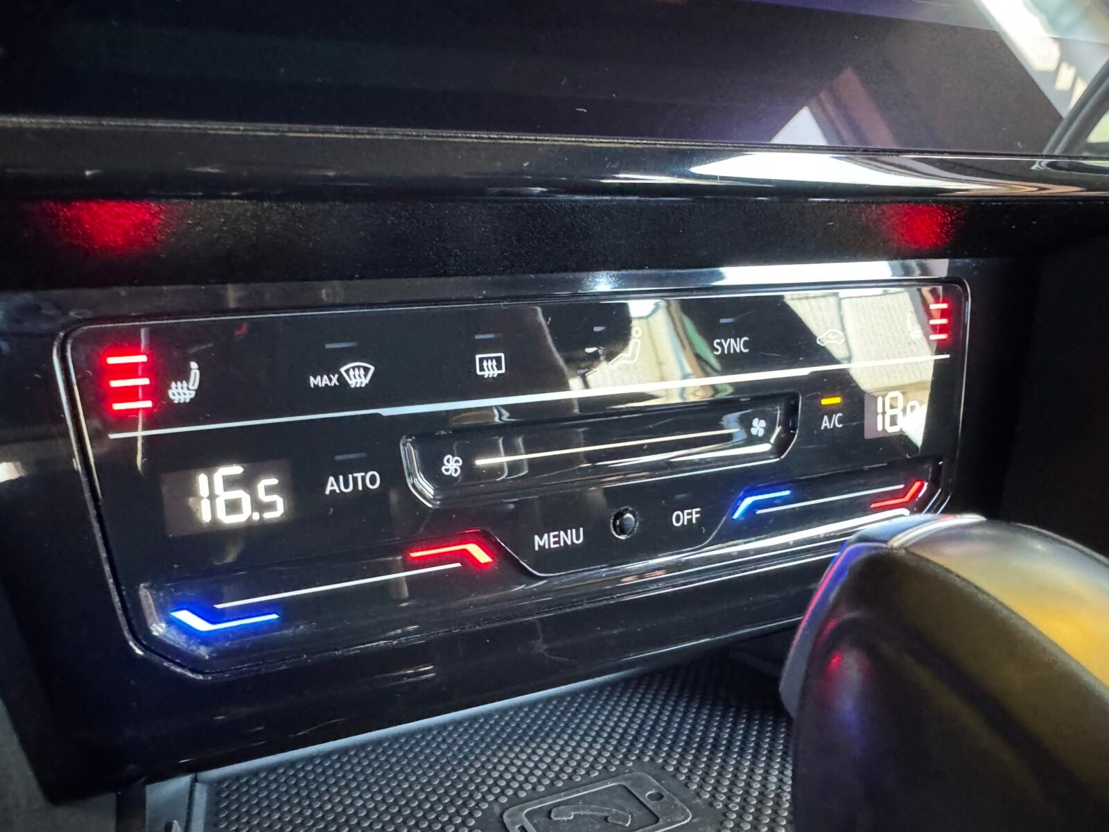 VOLKSWAGEN Passat R-LINE 2.0 TDI 150 CV DSG7
