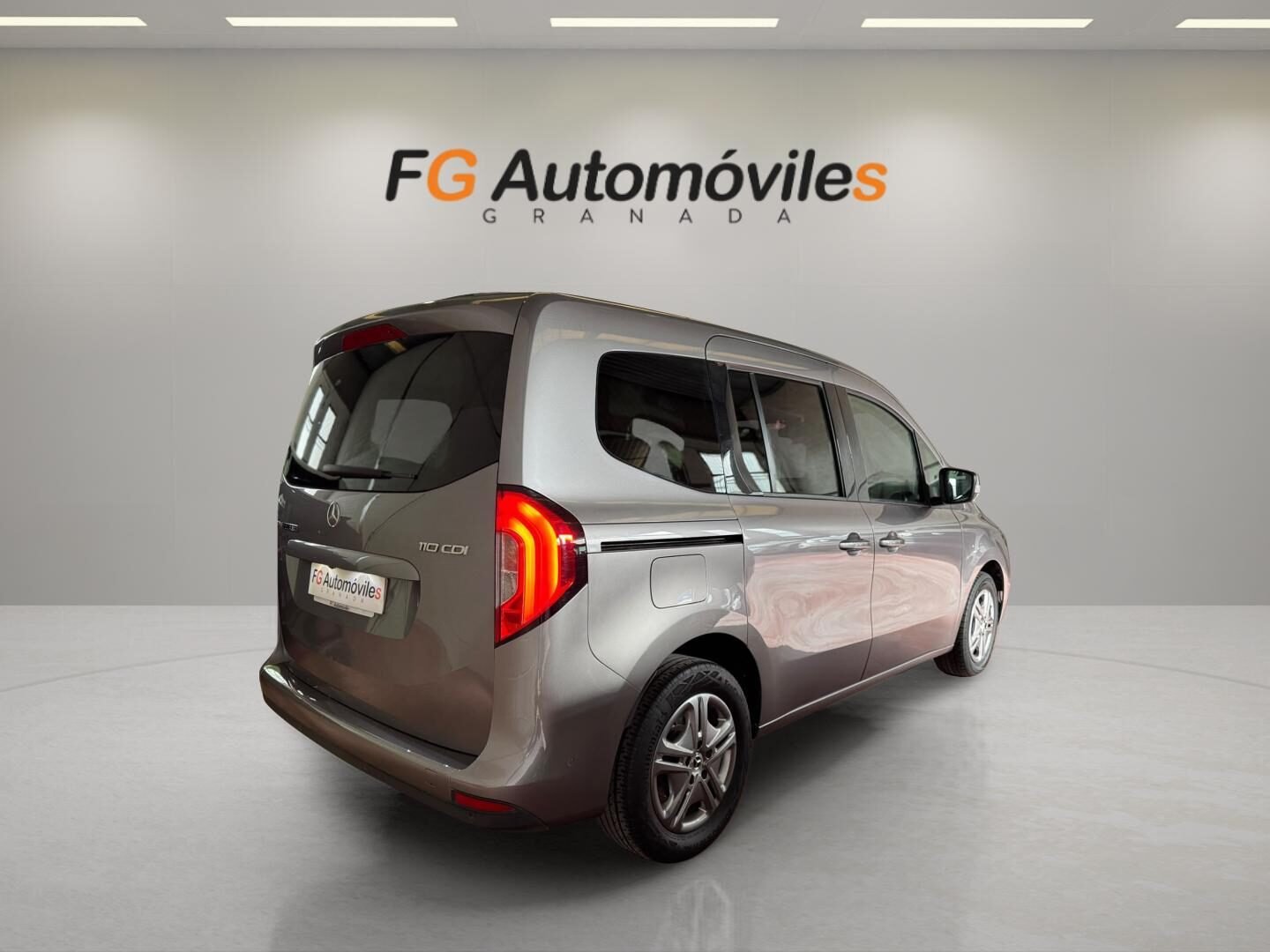 MERCEDES-BENZ CITAN TOURER LARGA 110 CDI