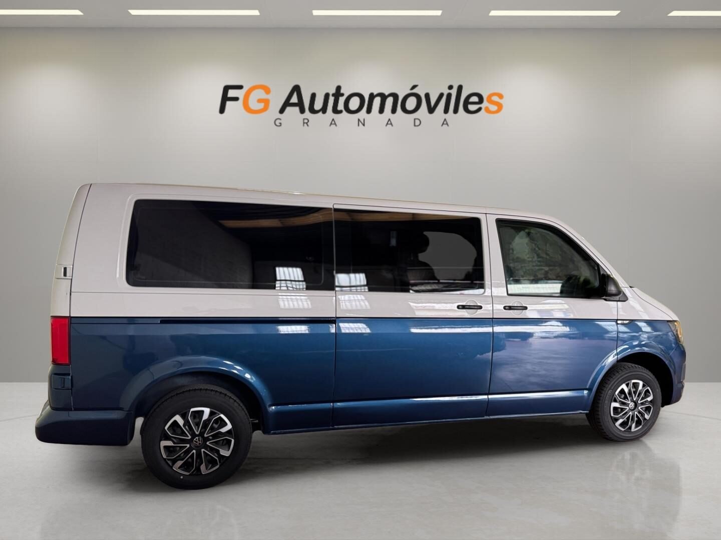 VOLKSWAGEN TRANSPORTER T6 CAJA LARGA 2.0 TDI 102 CV