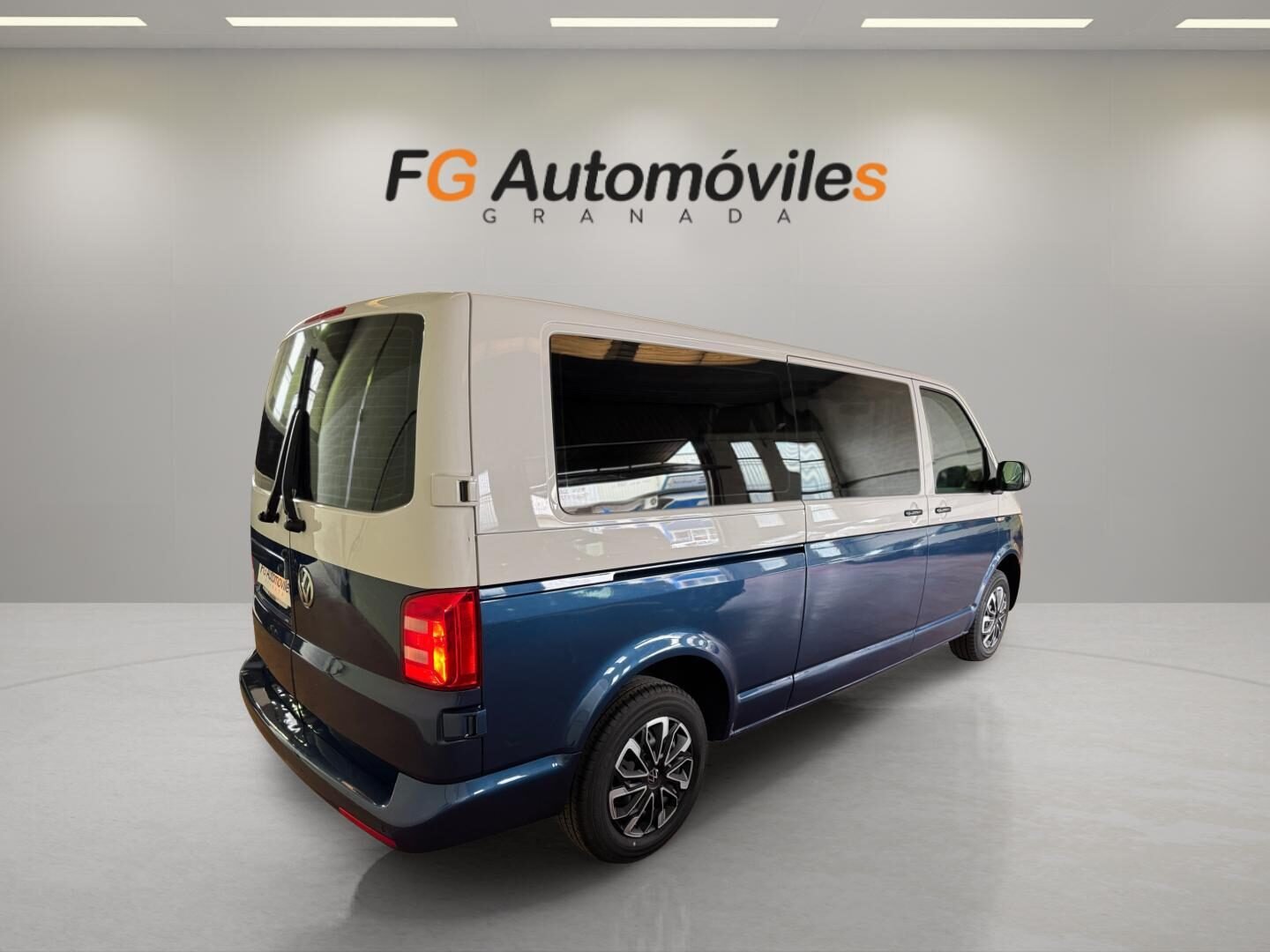 VOLKSWAGEN TRANSPORTER T6 CAJA LARGA 2.0 TDI 102 CV